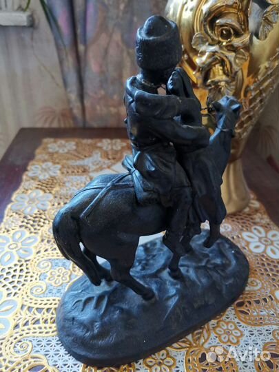 Каслинское литьё. Прощание казака с казачкой