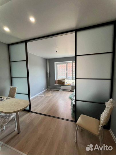 Стеклянная перегородка