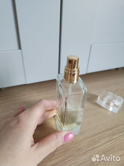 Парфюмерная вода женская estee lauder