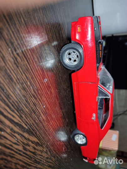 Dodge модель 1:24