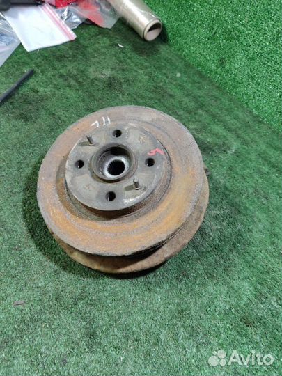 Кулак поворотный передний левый LADA Kalina