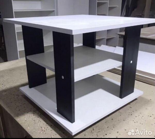 Журнальный столик