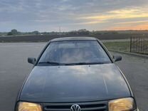 Volkswagen Golf 2.0 MT, 1994, битый, 223 360 км, с пробегом, цена 220 000 руб.