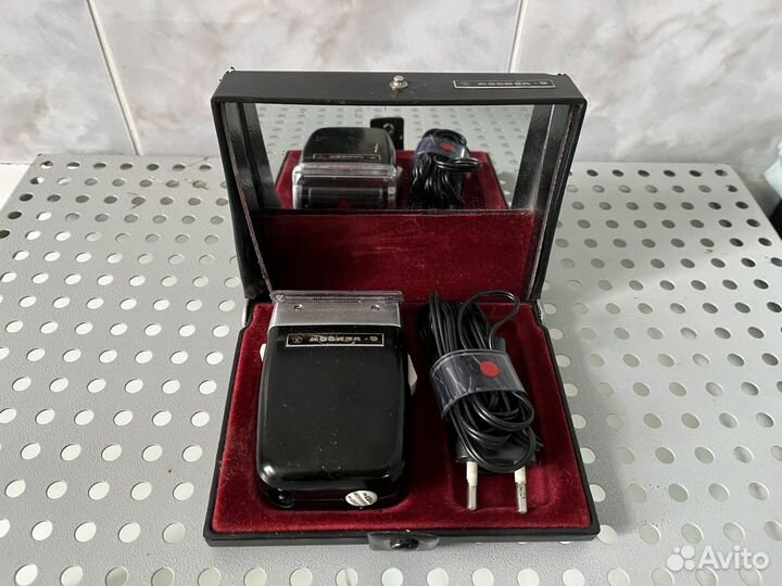 Электробритва 