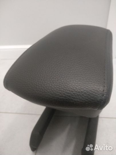 Подлокотник для Шкода Октавия Тур