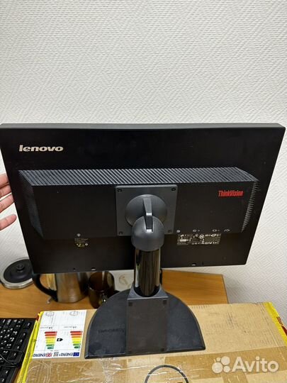 Монитор lenovo thinkvision