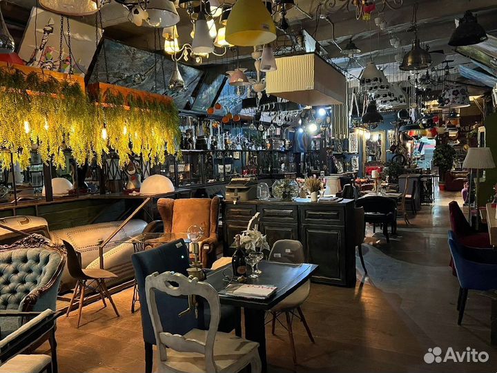 Закрылся ресторан продаю мебель