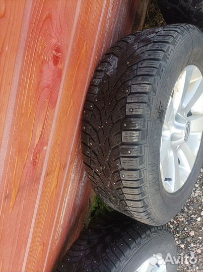 Gislaved NordFrost 100 SUV 215/65 R16
