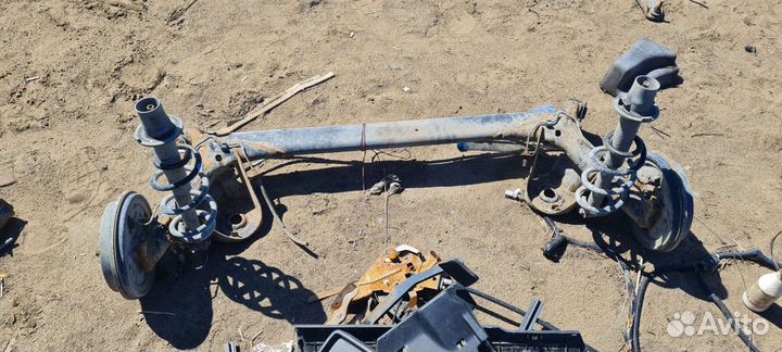 Балка задняя honda Mobilio