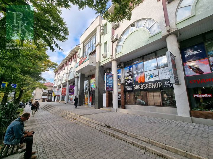 Помещение 205,8 м2 в ТЦ “Плаза”