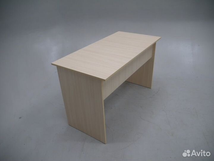Офисная мебель стол