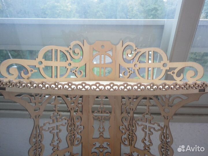 Угловая полка для икон 49см