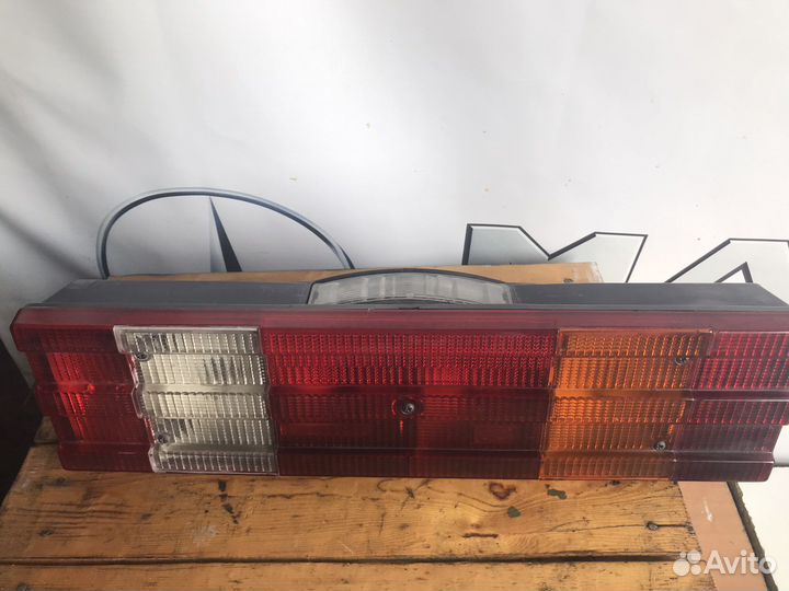 Фонарь задний на Mercedes Actros