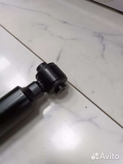 Амортизатор задний Mercedes-Benz W204