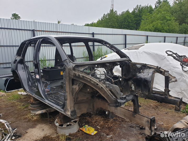 Кузов целый не битый не резаный vw touareg 1 gp