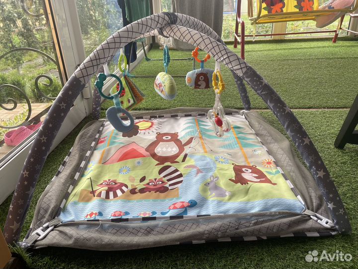 Развивающий коврик для новорожденных