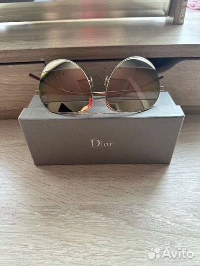 Солнечные очки женские dior