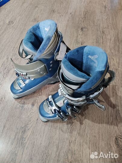 Продаю комплект горных лыж