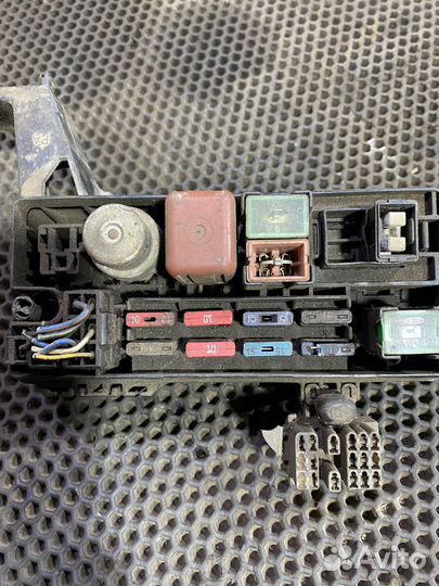 Блок предохранителей Toyota 4Runner VZN130