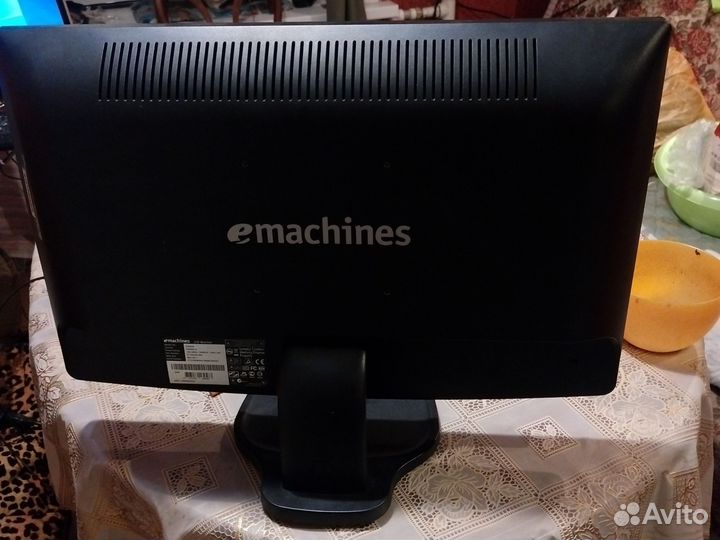 Монитор emachines
