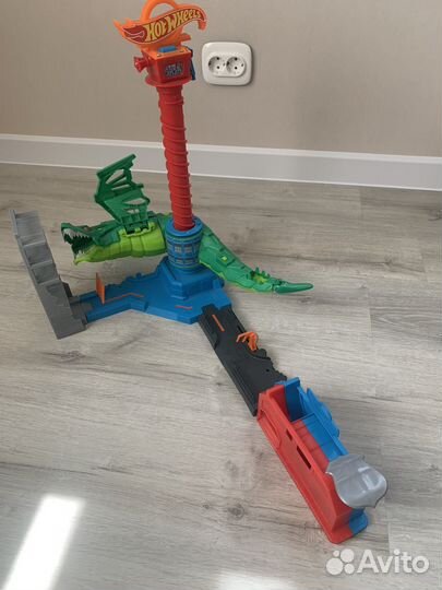 Hot wheels Сити Воздушный дракон