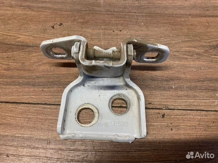 Петля двери задняя левая Лада X-Ray GAN330 21179