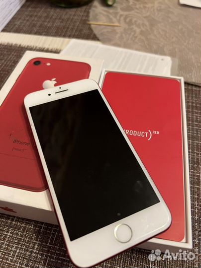 Телефон iPhone 7 red