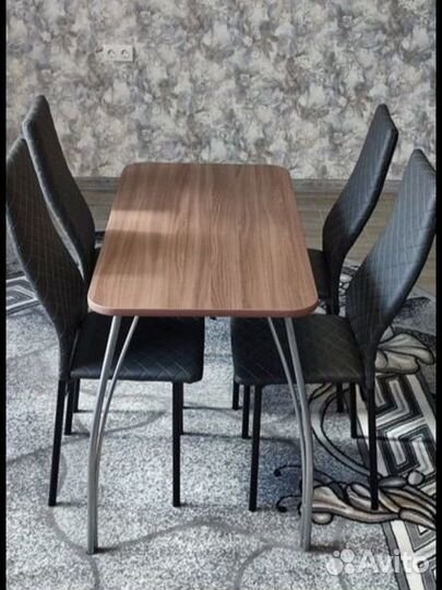 Стол обеднный (новый)