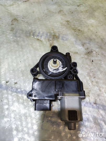 Моторчик стеклоподъемника передний правый Sonata 7