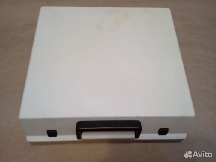 Печатная пишущая машинка