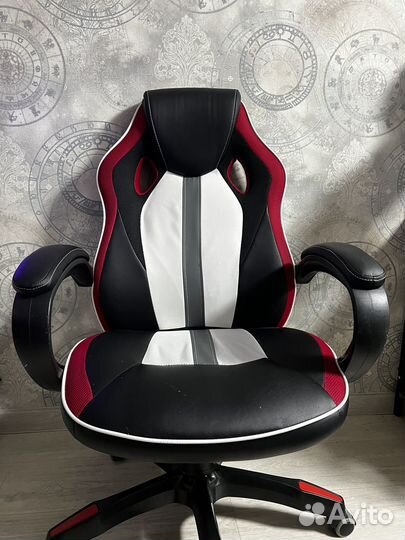 Компьютерное кресло