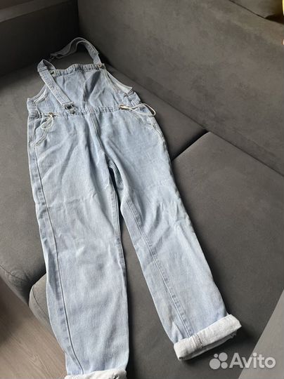 Джинсовый комбинезон