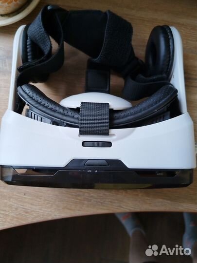 Очки виртуальной реальности для телефона