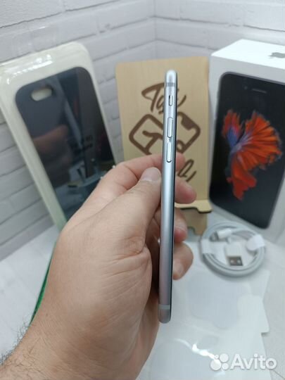 iPhone 6S, 32 ГБ