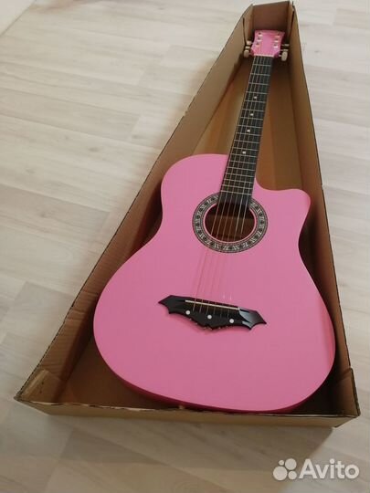 Гитара с чехлом