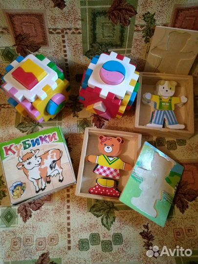 Игрушки, книги, пазлы