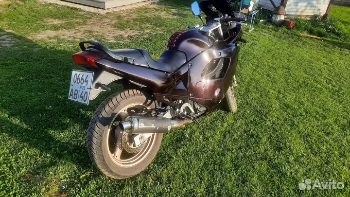 Suzuki GFX 600 F