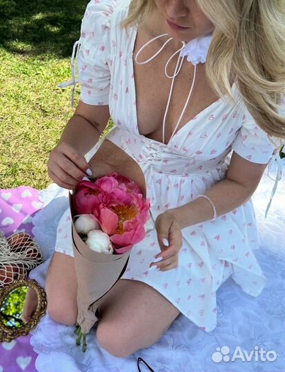 Платье белое с сердечками