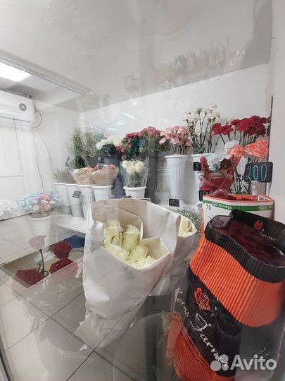 Продам готовый бизнес цветочный магазин
