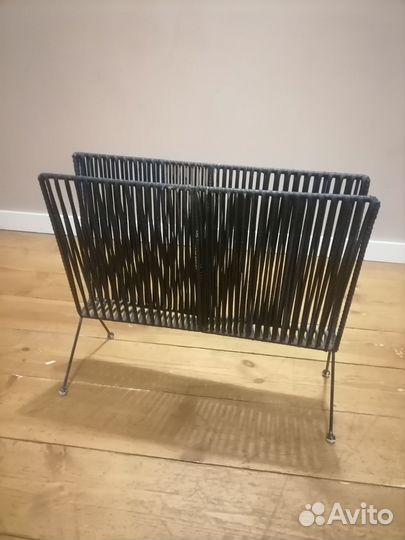 Газетница плетеная