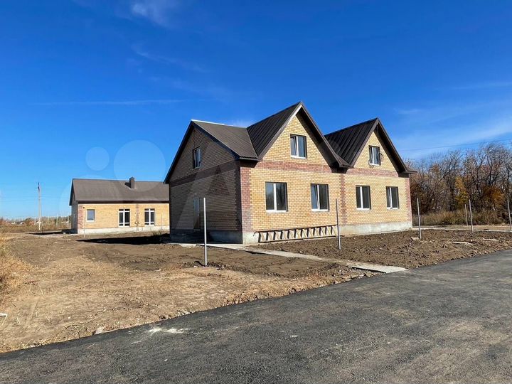 Таунхаус 139,6 м² на участке 5,4 сот.