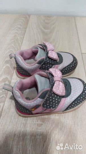 Кроссовки для девочки