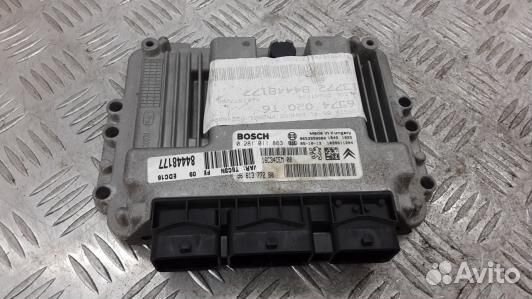 Блок управления двс peugeot 307 (96O01PC01)