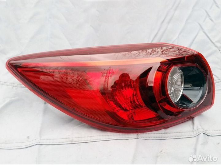 Фонарь задний левый внешний Мазда 3 BM Хэтчбек 13
