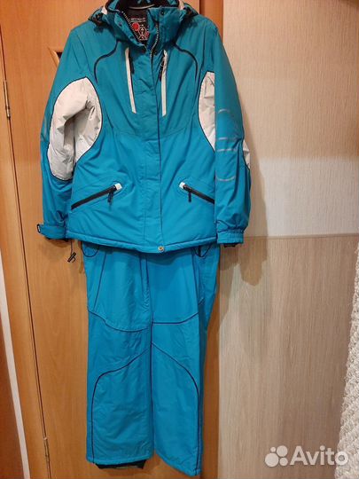 Горнолыжный костюм женский