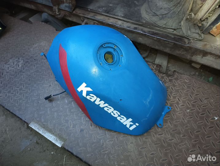 Kawasaki zzr 400-2 Бак