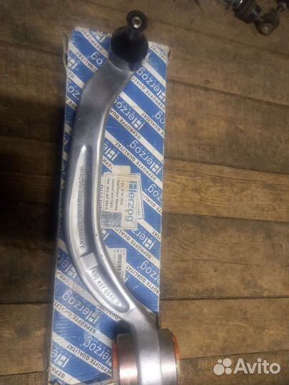 Ауди нижний правый рычаг