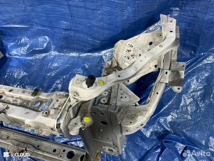 Телевизор на toyota prius ZVW50 2zrfxe