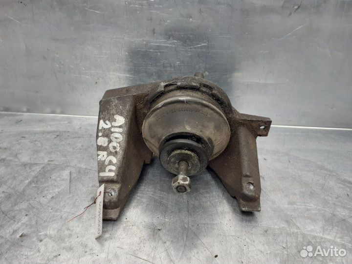 Опора двигателя правая Audi 100 C4 1991-1994