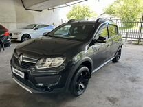 Renault Sandero Stepway 1.6 MT, 2016, битый, 178 000 км, с пробегом, цена 560 000 руб.